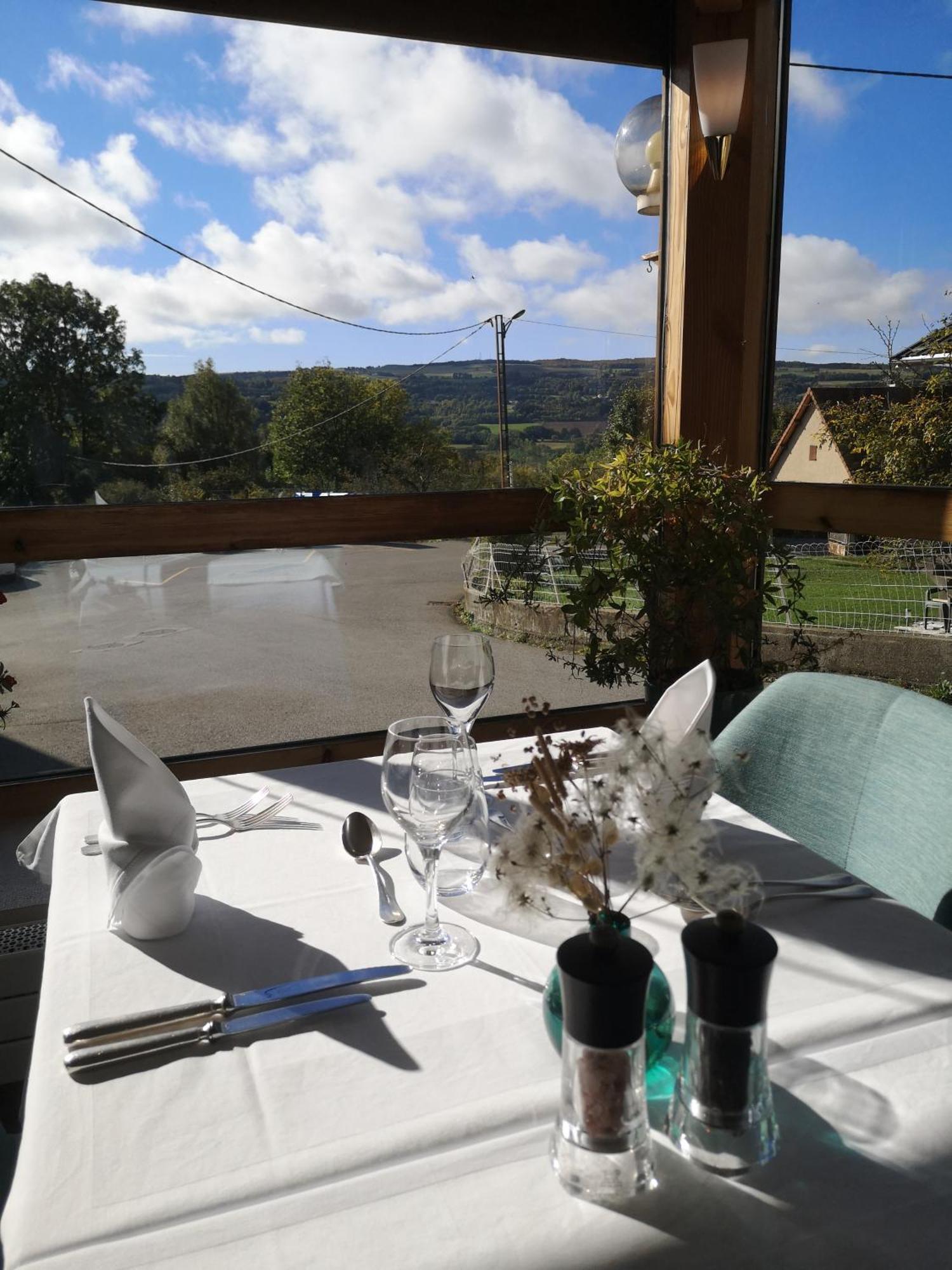Hotel Les Chenets Saint-Julien-en-Champsaur Екстериор снимка