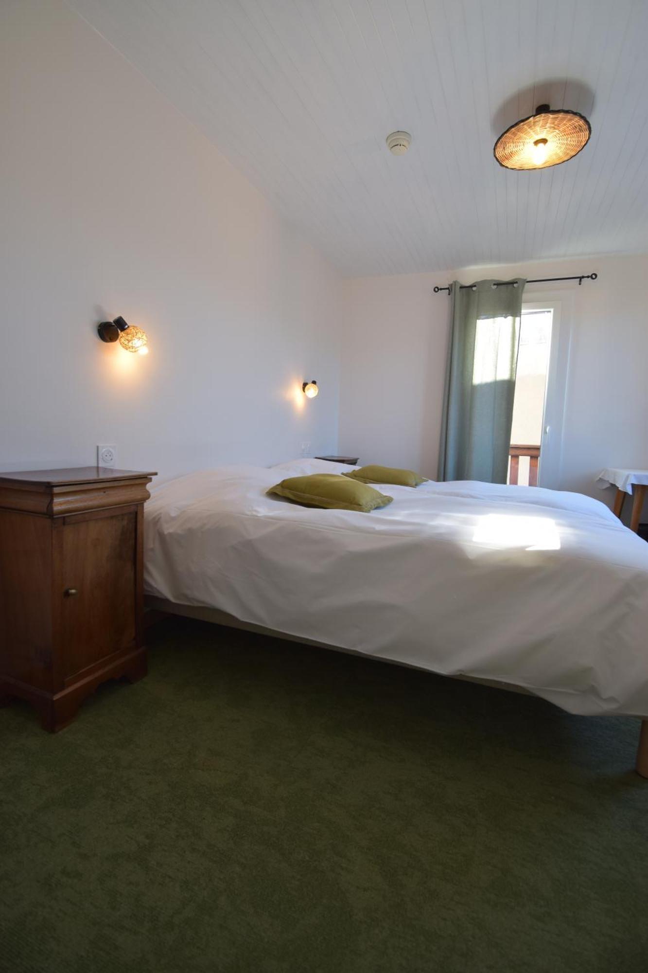 Hotel Les Chenets Saint-Julien-en-Champsaur Екстериор снимка