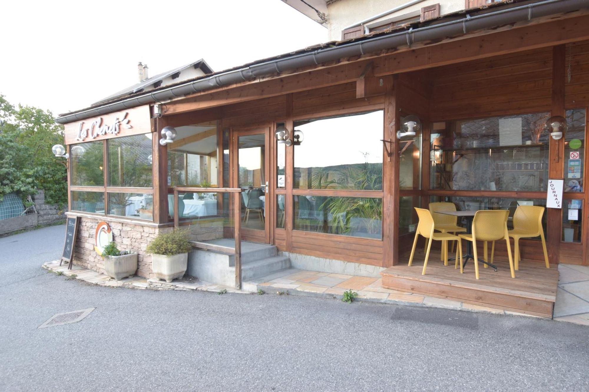 Hotel Les Chenets Saint-Julien-en-Champsaur Екстериор снимка
