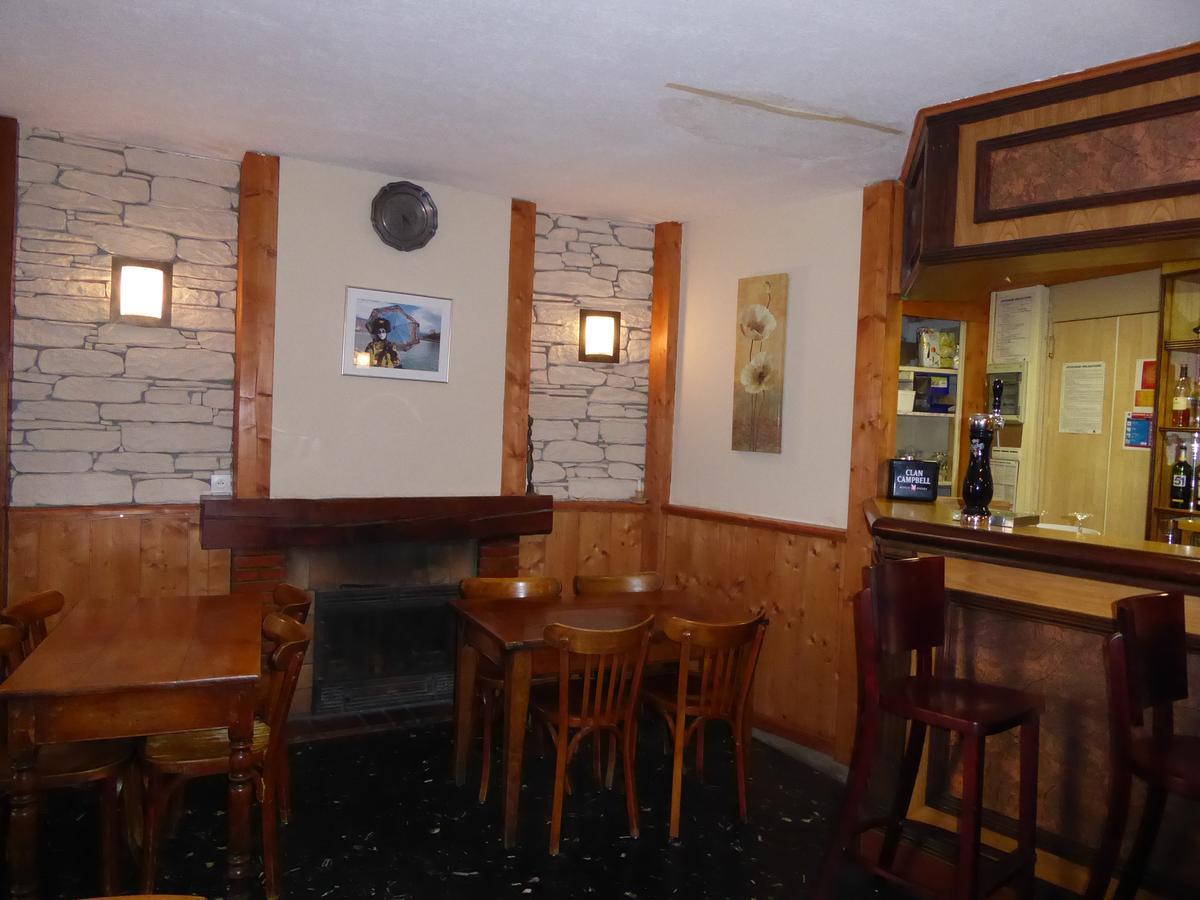 Hotel Les Chenets Saint-Julien-en-Champsaur Екстериор снимка